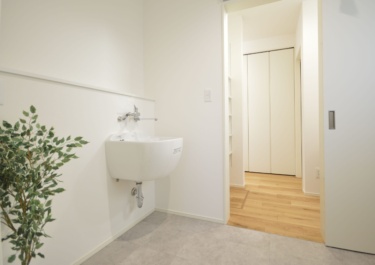 後悔しないランドリールーム！家事動線が便利な間取りの事例集