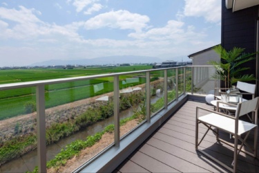 ベランダ・バルコニー・テラス・デッキの違いとは？一戸建ての活用事例もあわせて解説