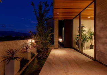 庭に設置する屋根の種類と失敗しないコツとは？事例付きでくわしく解説