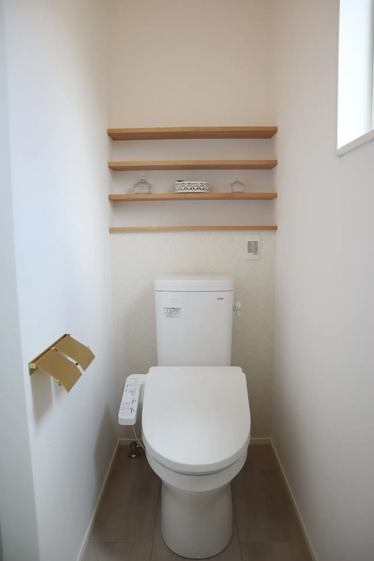 内観（2Fトイレ）