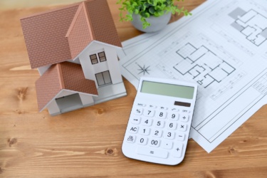 予算1000万円台でコストを抑えた新築一戸建てとは!?メリット・デメリット、間取り事例を紹介