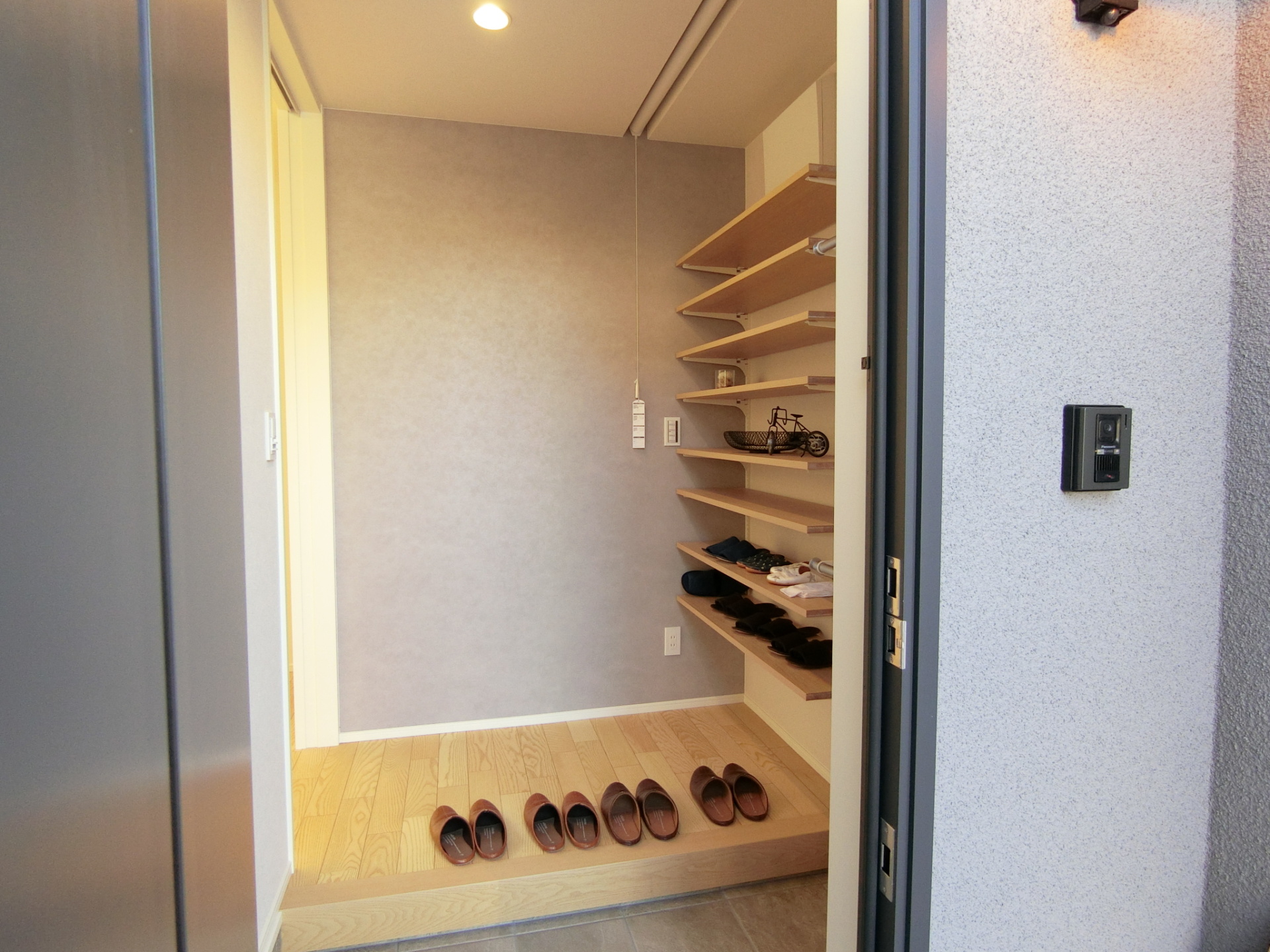 ■玄関・ホール