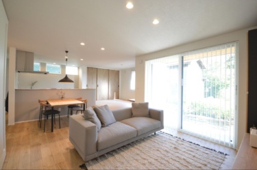 冬でも暖かい家にする方法とは。性能や間取りで意識すべきポイント、メリット・デメリット、間取り事例を紹介