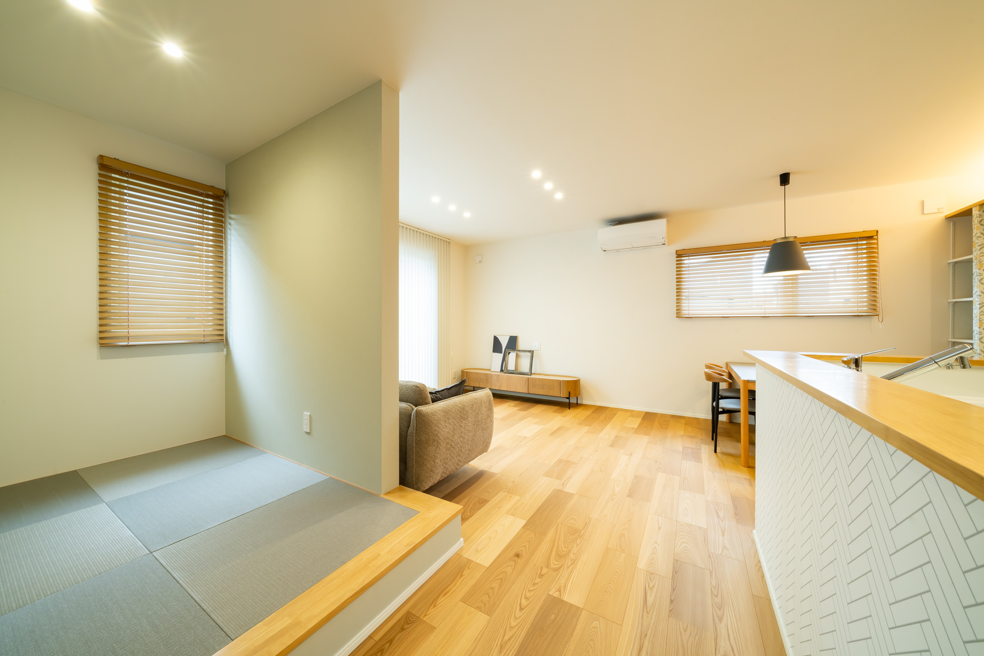 ■小上がり側から見たＬＤＫ