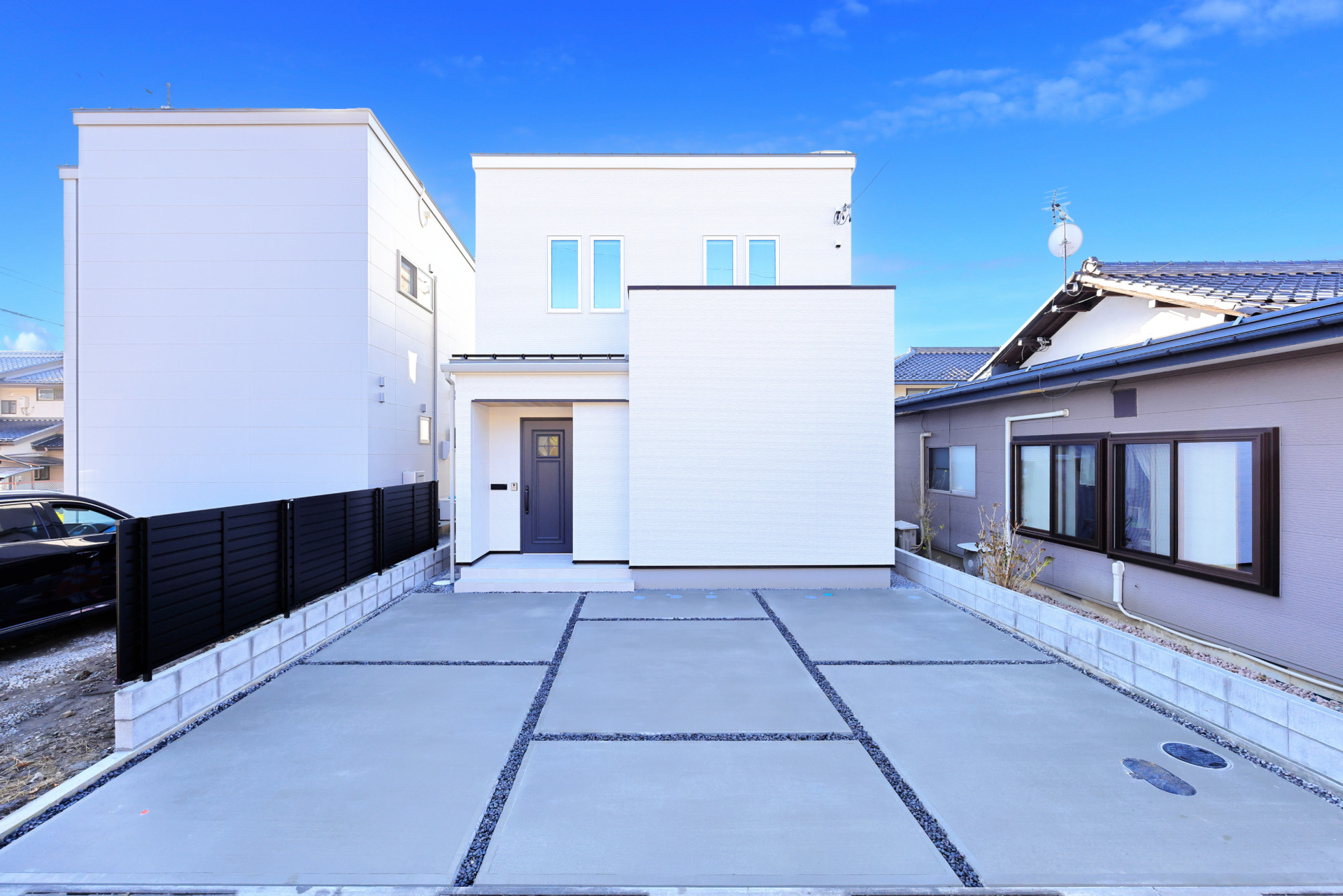 ■現地外観写真（正面）２