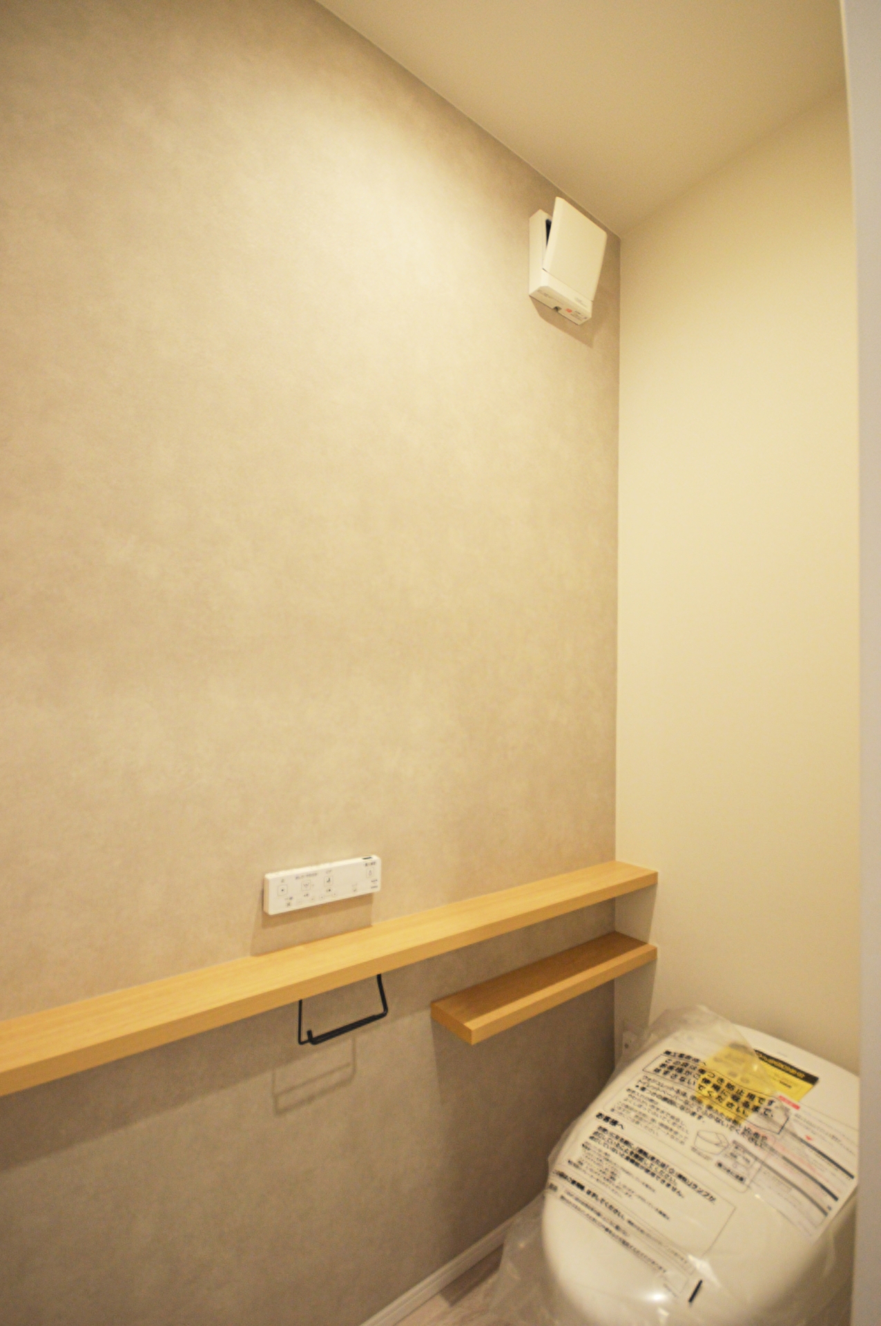 ■１Ｆトイレ
（タンクレスタイプ）