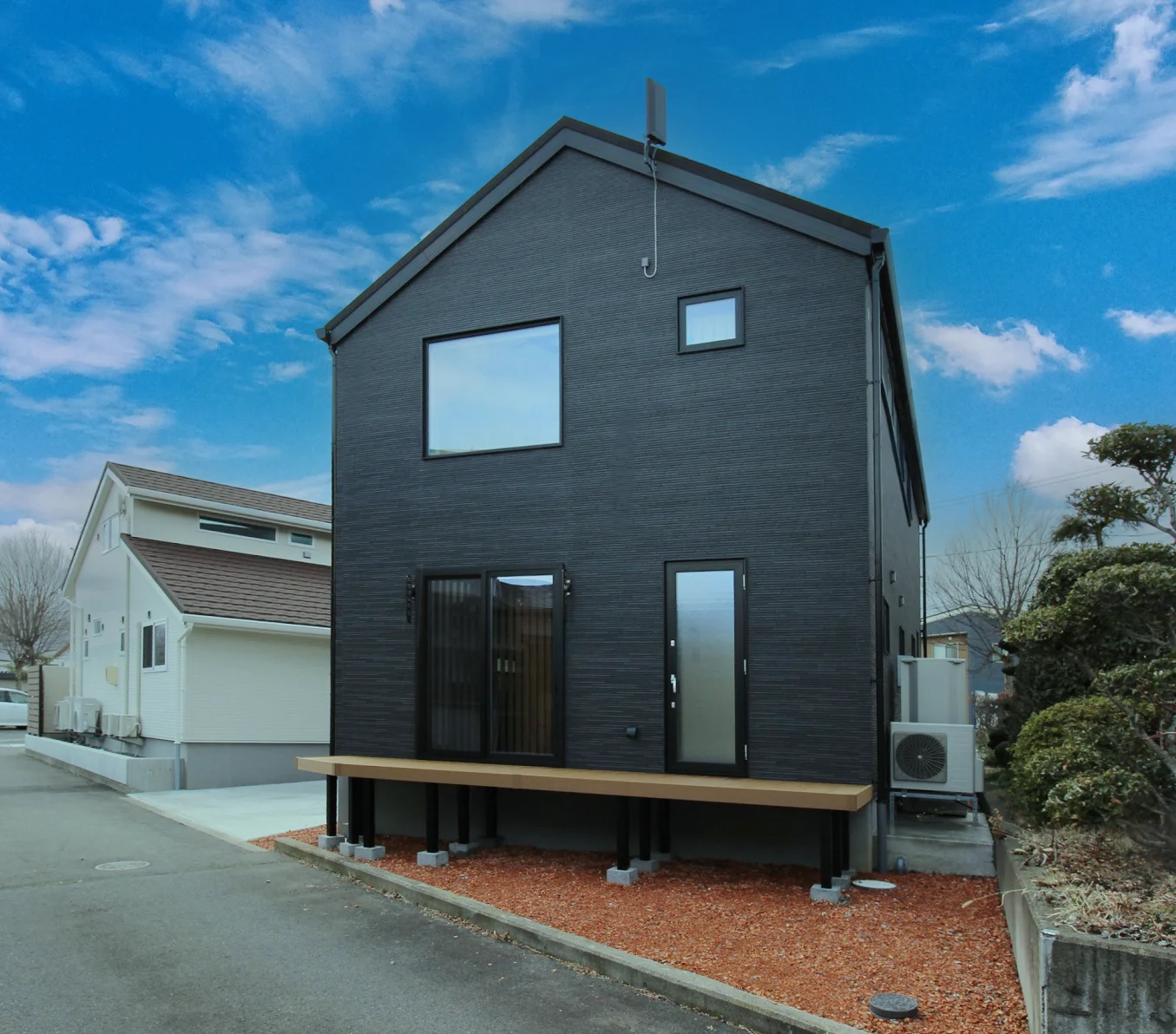 外観（ウッドデッキ側）