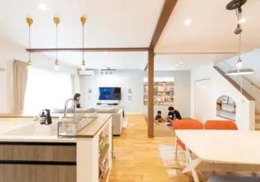 子育て世代必見！思わずマネしたくなる、自然と片付ける習慣が身につく家