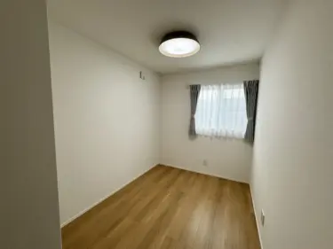 子供部屋（窓側）