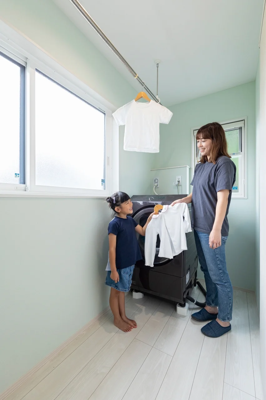 ゆとりのある物干し専用ランドリーとし、家事ラクの間取り。