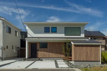 【082】ウッドデッキとダイニングが繋がるすまい