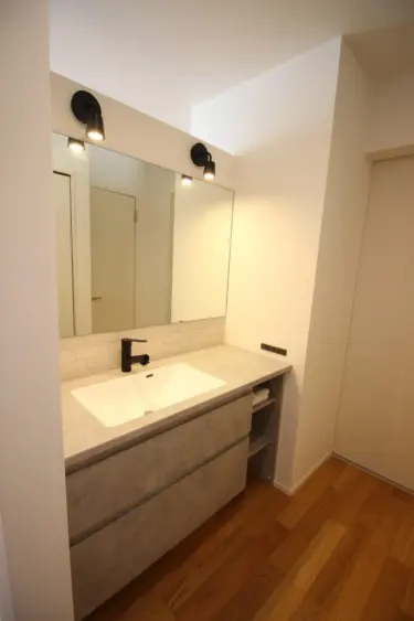 内観（造作洗面台）