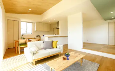 【051】天井デザインで魅せる家