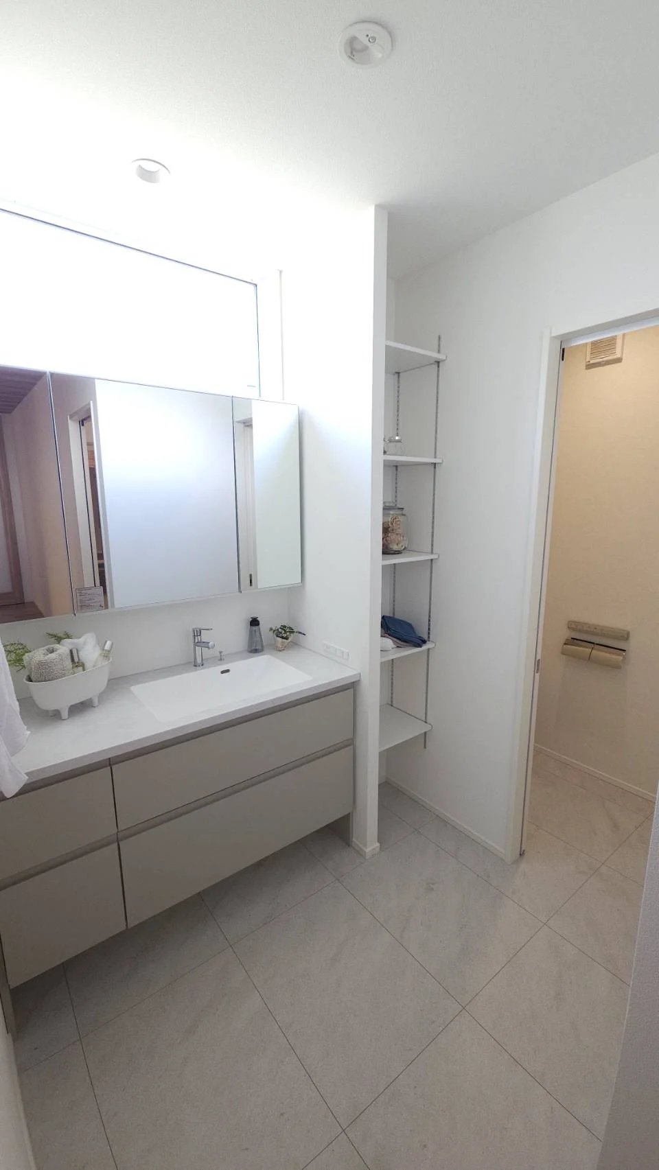 洗面コーナー・・・オシャレな造作洗面台