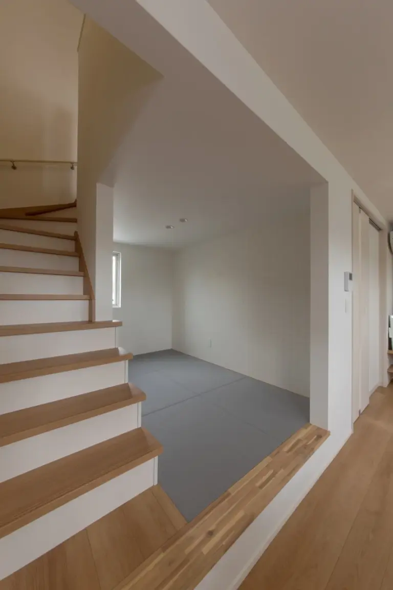 階段横の畳スペース