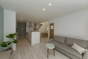 【074】白を基調とした明るい家