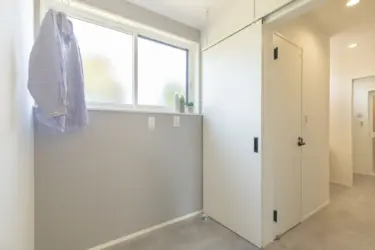 ■サンルーム
洗濯機スペースがあり、洗って干すがすぐできるサンルーム