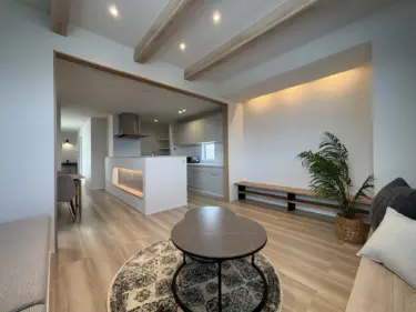 ２Ｆ・ＬＤＫ  ※家具・小物などはイメージです。