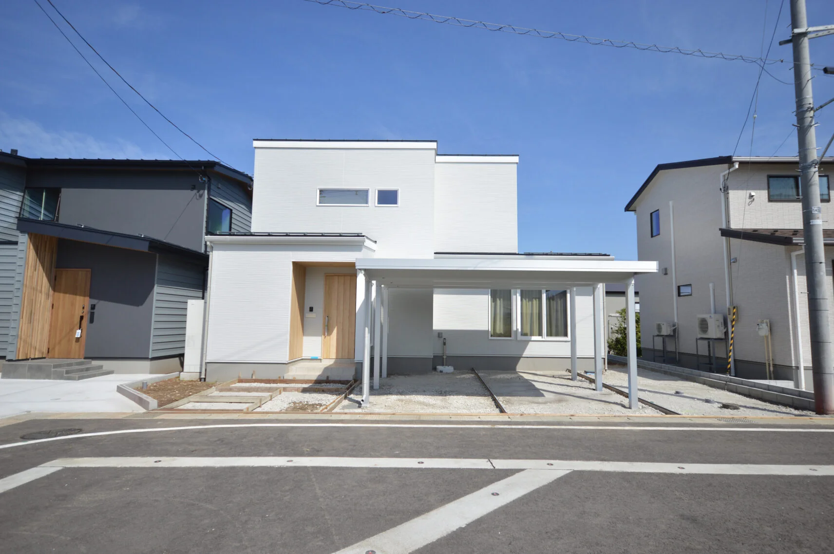 外観（正面）
※外構工事中の撮影写真です。