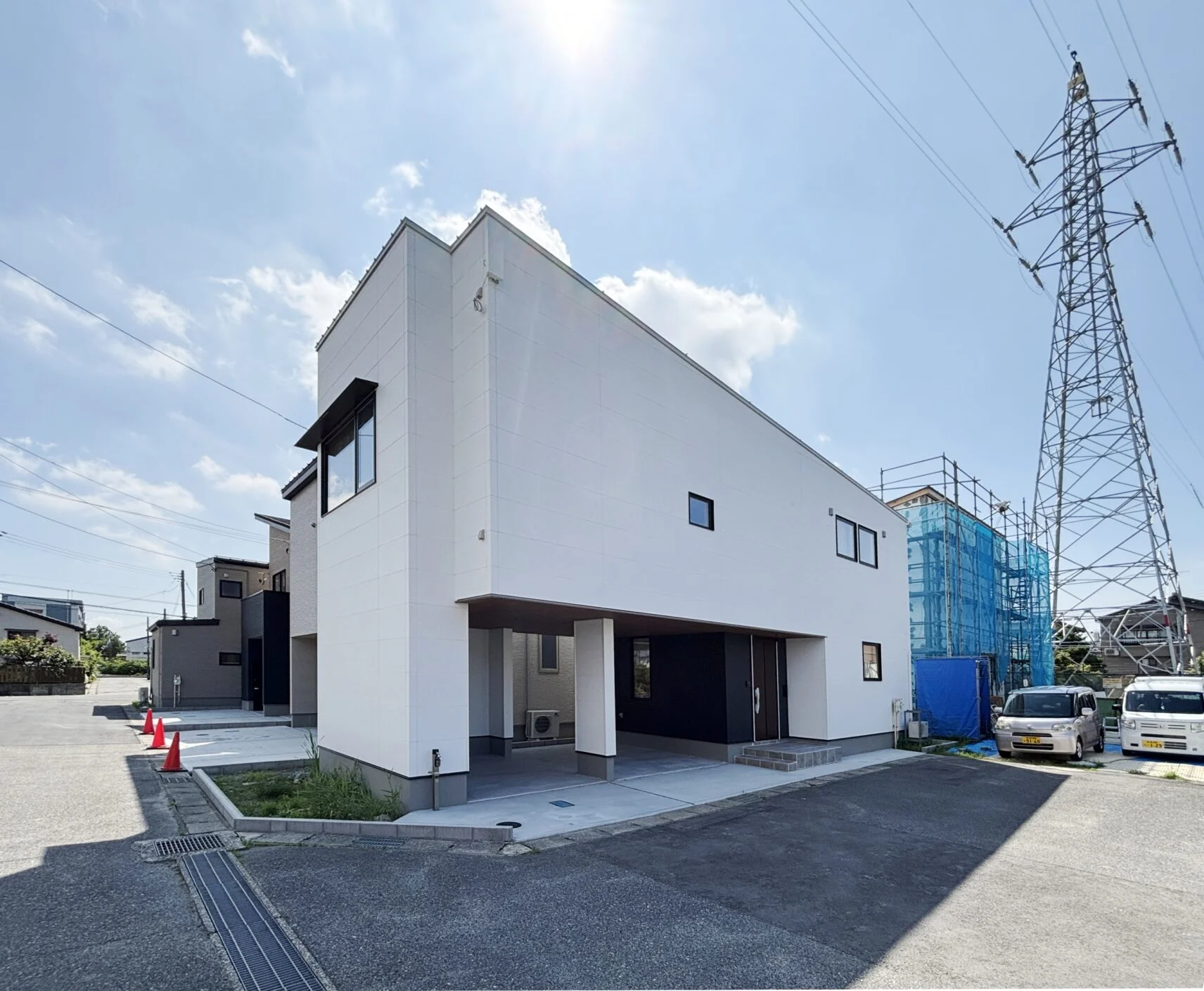 外観（西側より）