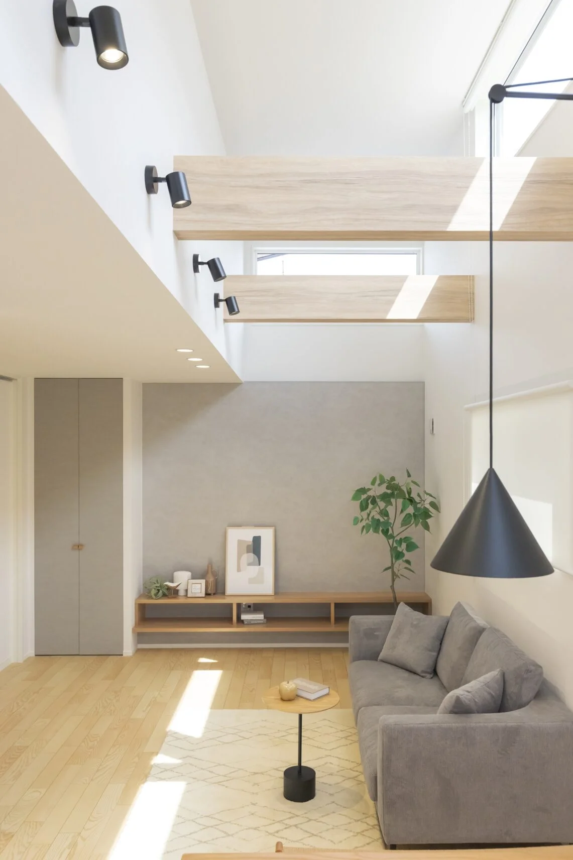 ■造作ＴＶボード付きのリビング