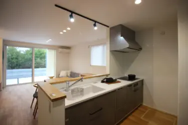 内観（システムキッチン）