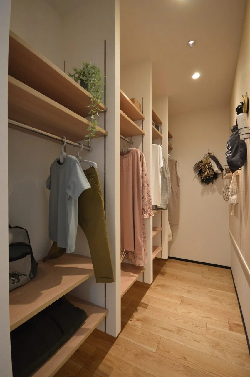 脱衣室から行き来できるファミリークローク。