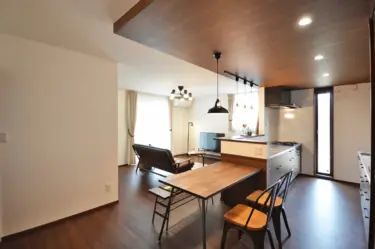 【162】趣味室のあるカフェ風の家