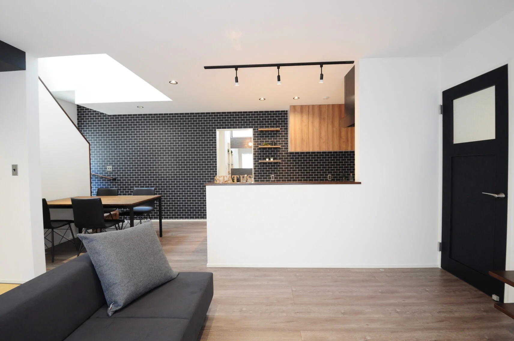 ＬＤＫ
※家具・小物などはイメージです。