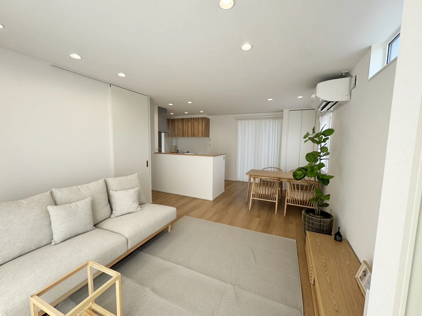 ＬＤＫ１　※家具・小物などはイメージです。