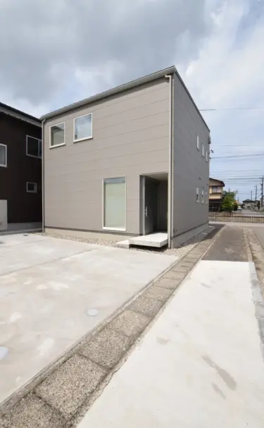 【109】シンプルと無機質を追及したスタイリッシュ空間