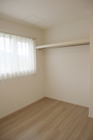 洋室（子供部屋）　
※収納側