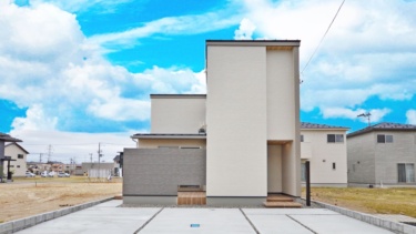 カーテンレスでつながる、開放感あふれる住まい – まちなかモデルハウス（西区小針）