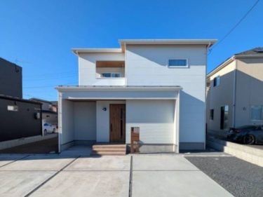 【Ａ棟】玄関前の駐輪スペースは濡れずに玄関からアクセスできる便利なスペース