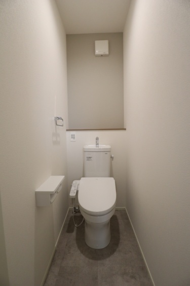 ■２階トイレ（温水洗浄便座）