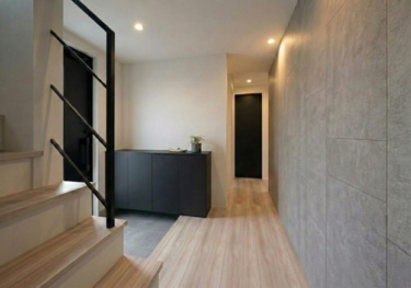 【内観イメージ（玄関・ホール）】
＿一歩踏み入れた瞬間、アートのような美しさが広がる玄関。