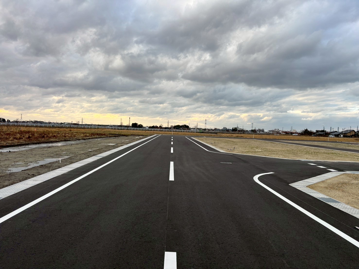 ■現地画像（前面道路）

※２０２５．１２月撮影