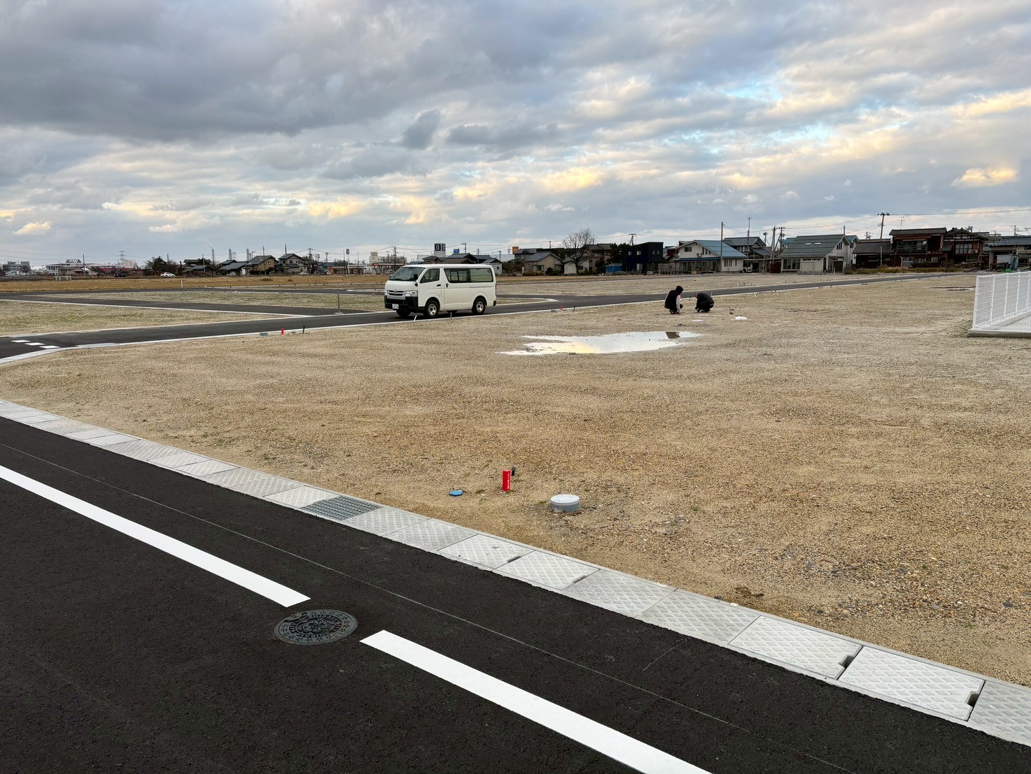 ■現地土地画像（南東側より）

※２０２５．１２月撮影