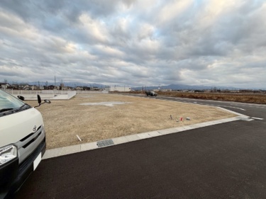 ■現地土地画像（西側より）

※２０２５．１２月撮影