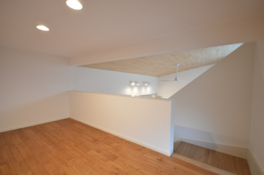 ロフト（小屋裏）
＿平屋の暮らしやすさはそのままに、ロフトで空間に高さと個性をプラス。家族の時間も、自分だけの時間もとことん楽しめます♪