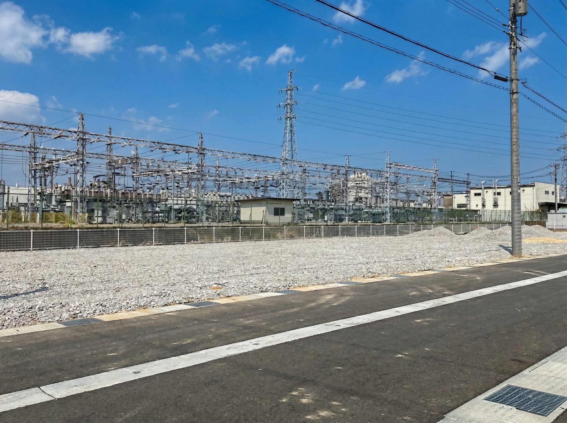 前面道路を含む土地写真