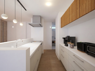 広々としたカップボードは、家電もスッキリ並べられる大容量サイズ