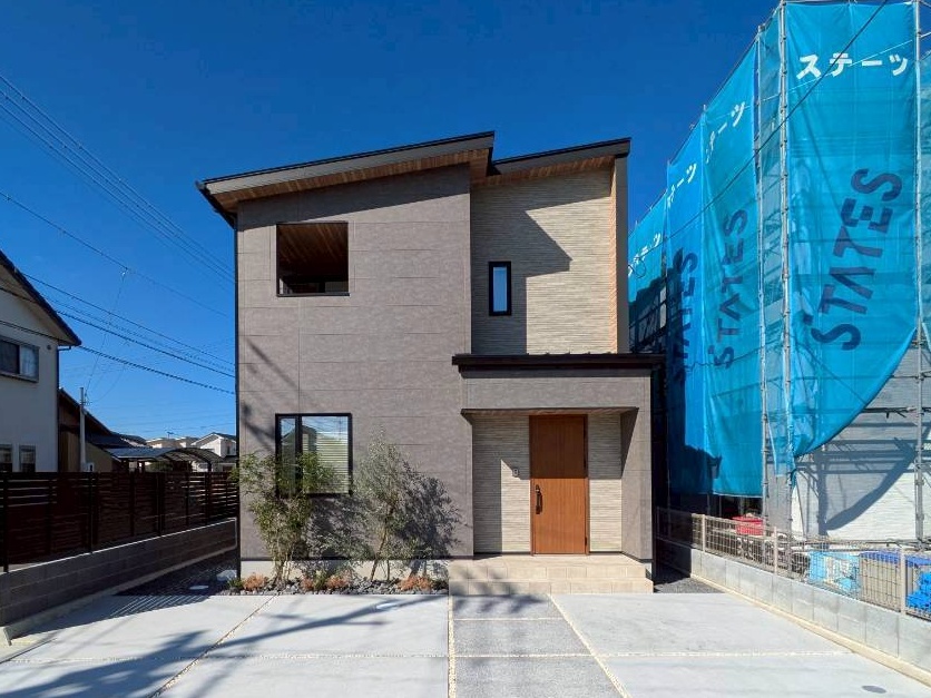 まちなかモデルハウス販売！和モダンで落ち着いた雰囲気のお家（松山市東垣生町）